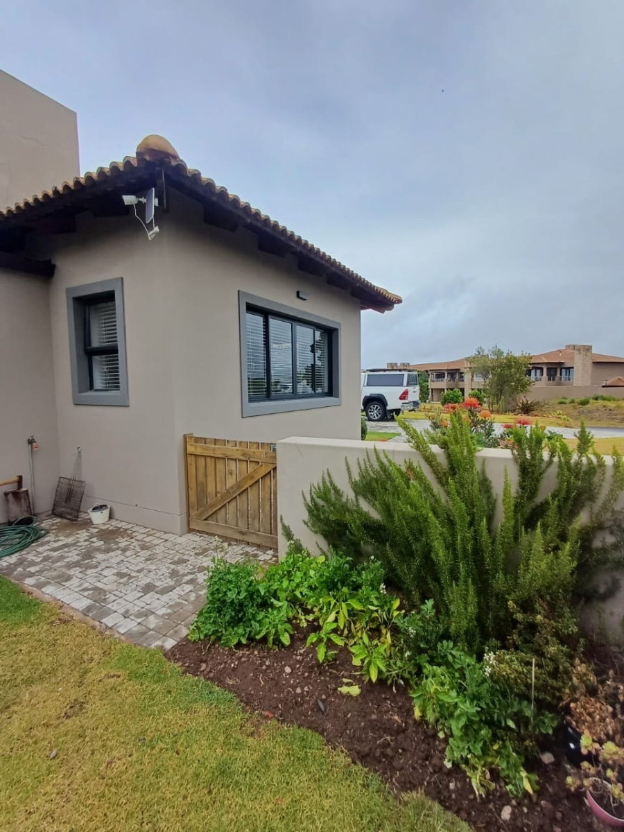 To Let 4 Bedroom Property for Rent in The Hill Western Cape